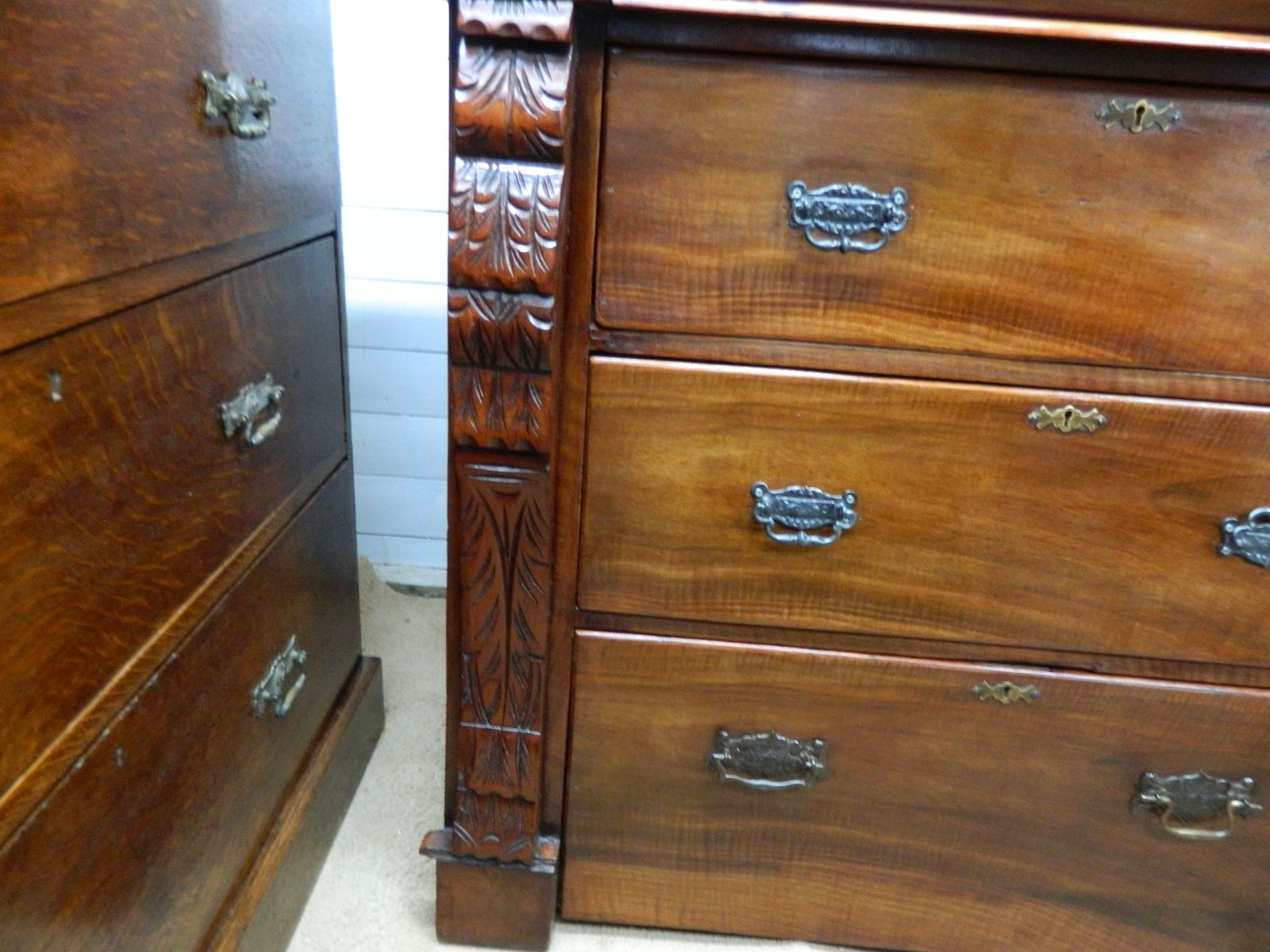 Mahogany Veneer Scotch Chest Of Drawers photo buy