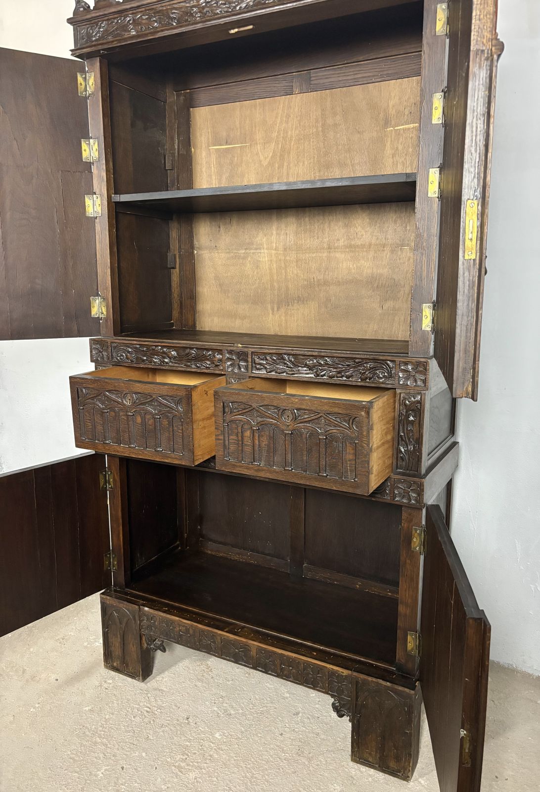 photo vintage Monumental Gothic Revival Oak Cabinet, Early 20th Century