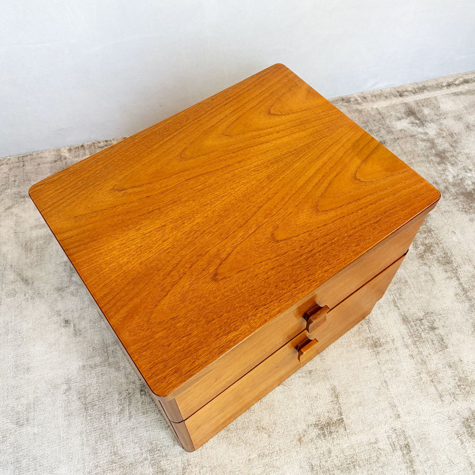 395.0 Pair Of Stag Teak Bedside Cabinets   Cantata Range photo