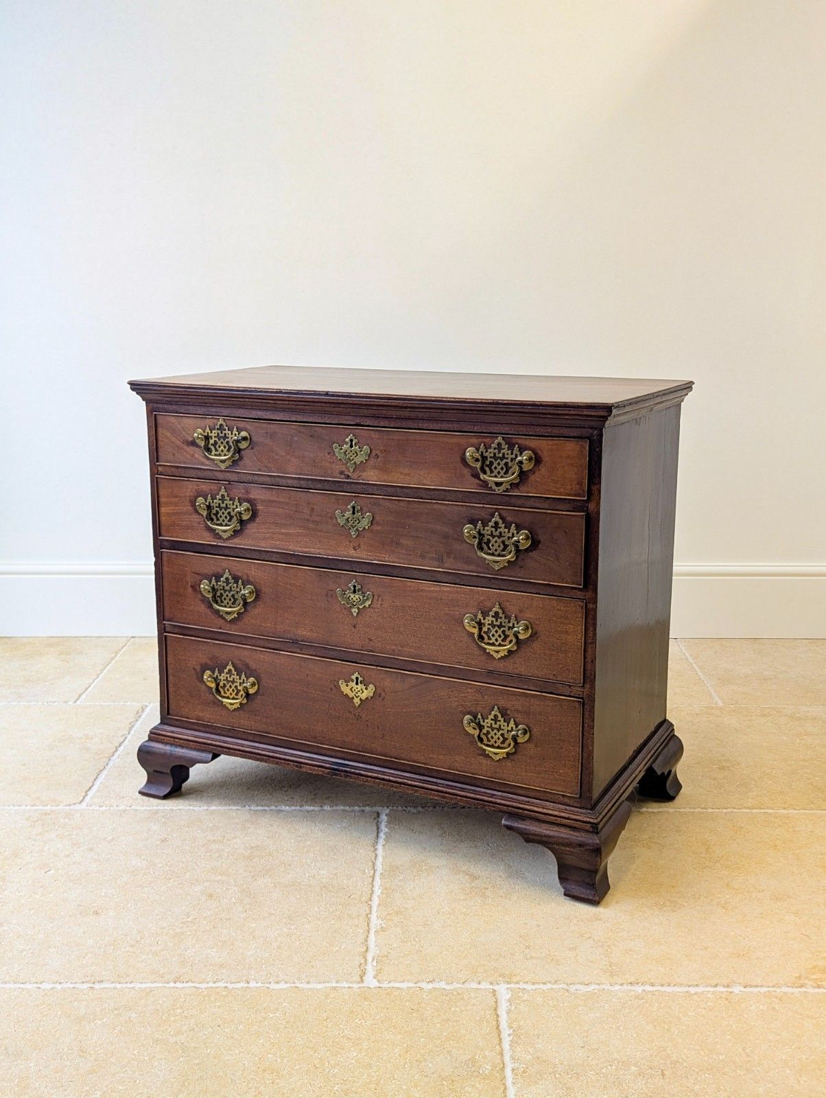 Antique George II Mahogany Chippendale Period Chest Of Drawers C.1750