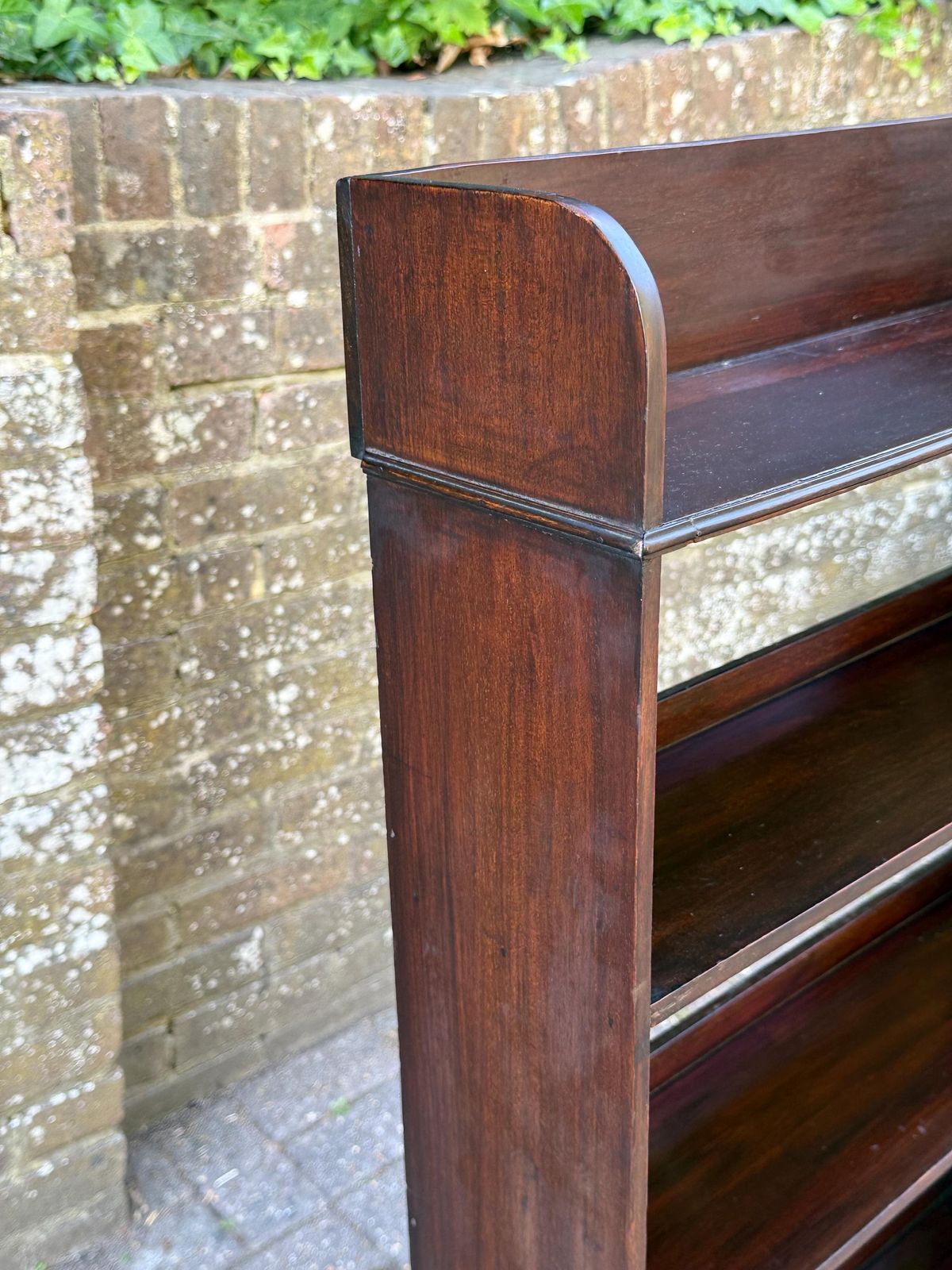 photo vintage Victorian Mahogany Open Bookcase Display Shelving Antique Parlour Furniture (54cm W, 111cm H)