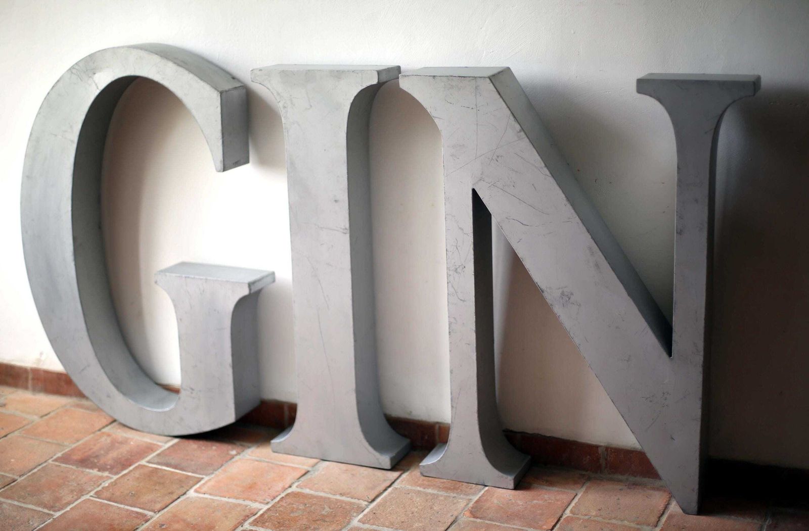 Large Gin Sign Mid Century Aluminum Letters Vintage Barware Industrial French Bar Decor Pub photo Home Decor