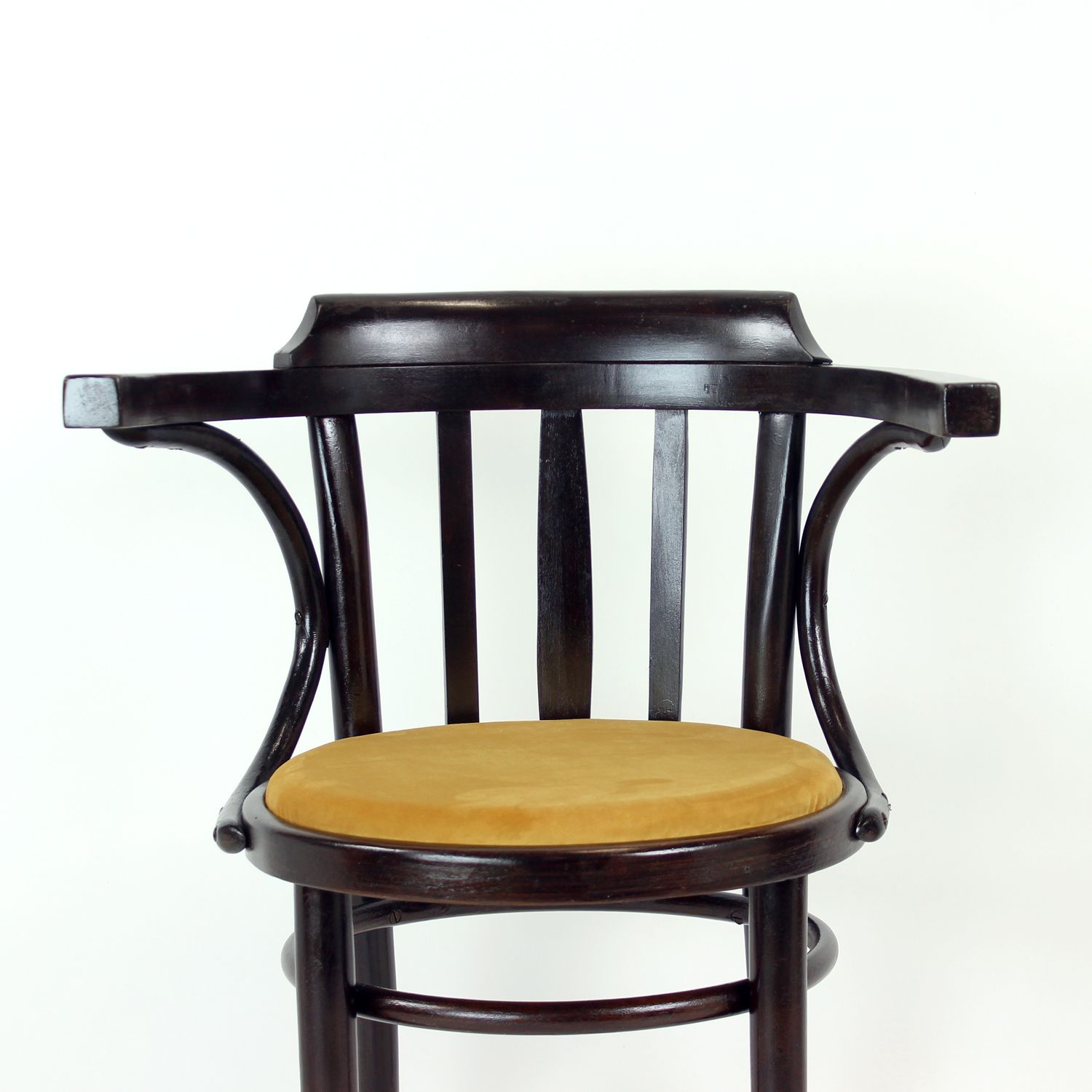 Michael Thonet No. 24 Bentwood Fauteuil door Ton, Tsjecho-Slowakije, ca. jaren 1950 photo Meubels