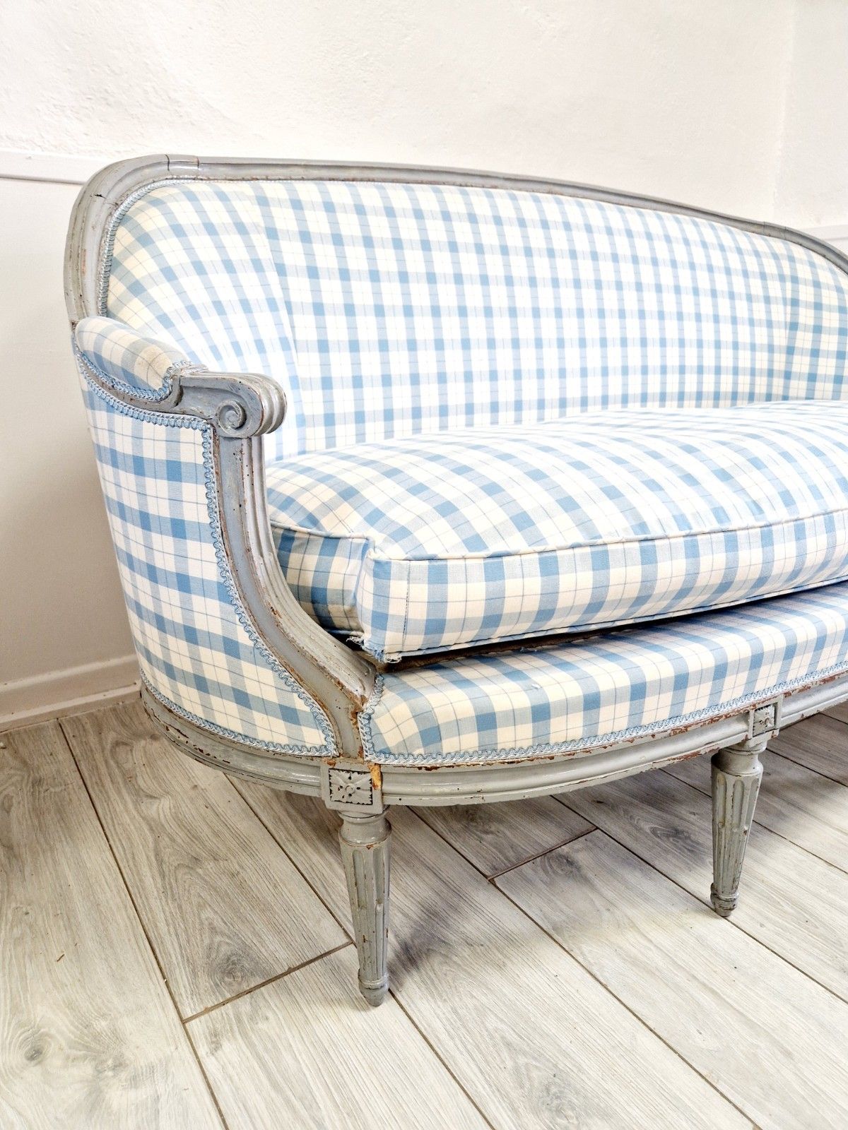 Antique French Sofa Louis XVI Style photo vinterior