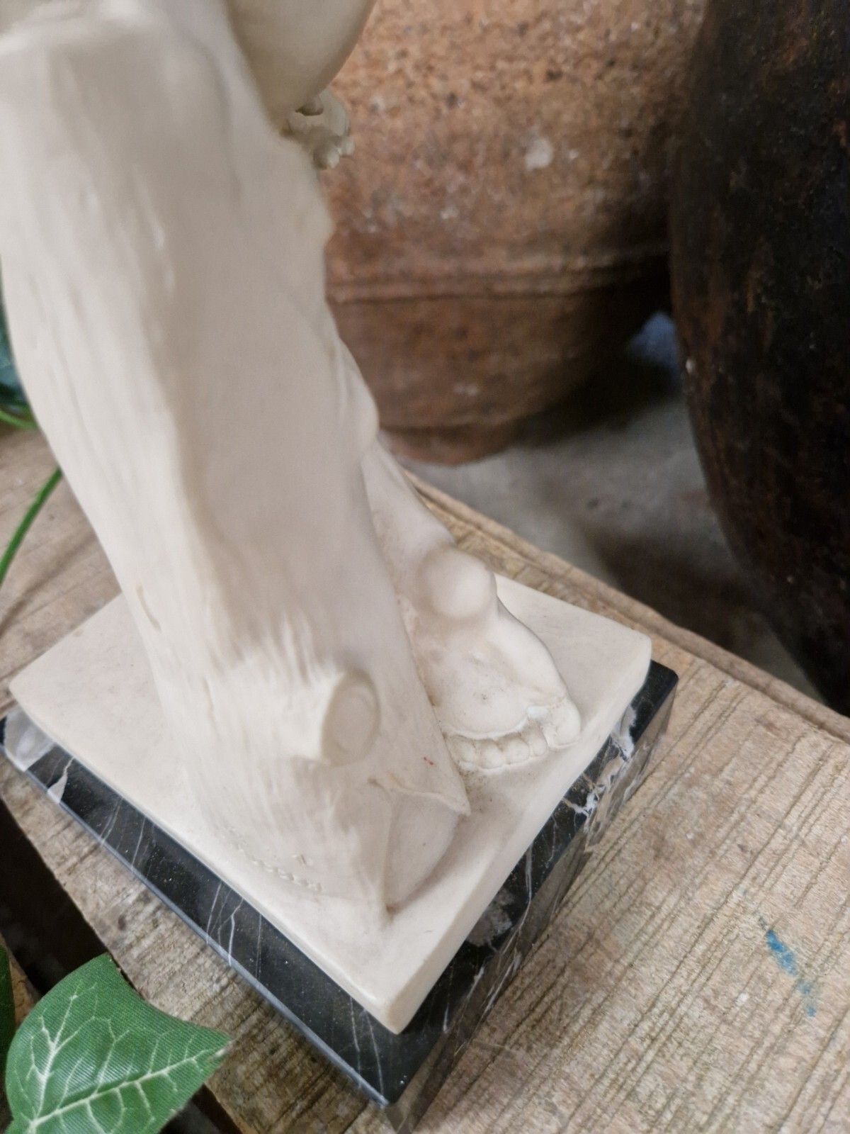 photo vinterior Antique French Diskobolos Sculpture Of Alabaster And Marble