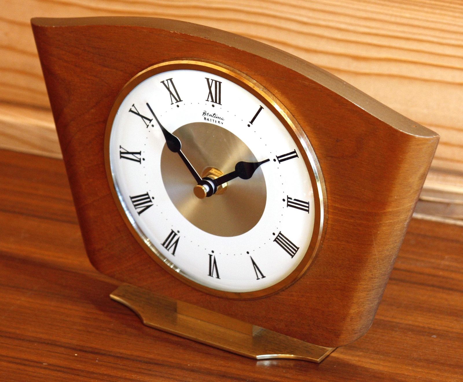 Vintage Bentima Mantel Clock   22cm Retro Mid Century Style Wooden 70s Desk Clock Off The Wall Clocks photo furniture