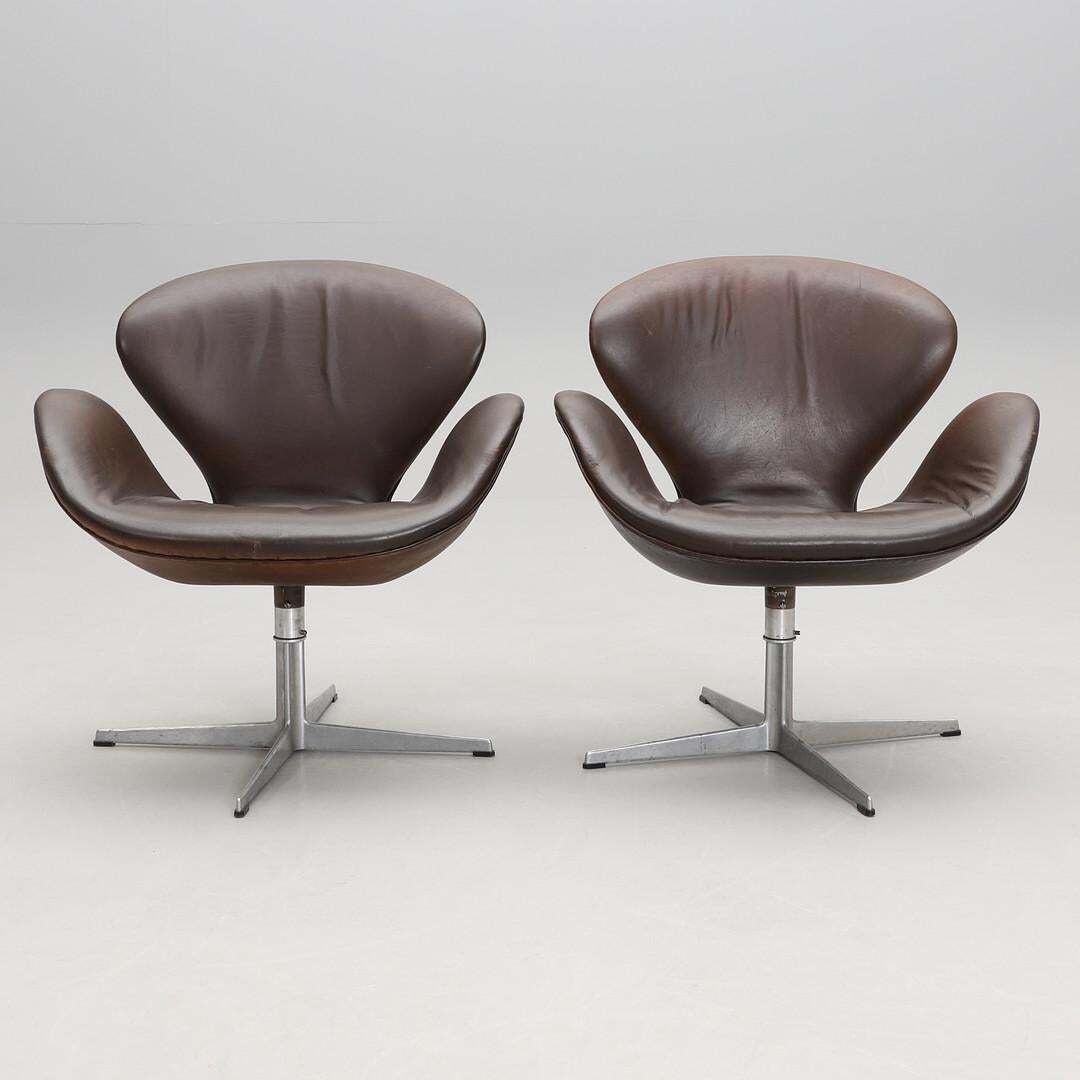 Pair Of Arne Jacobsen "Swan“Armchair For Fritz Hansen photo Furniture