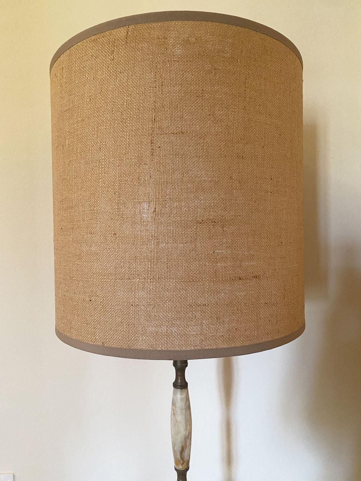 2505.0 Antieke vloerlamp in groen alabast, vintage design, 40 cm diameter, 190 cm hoogte photo
