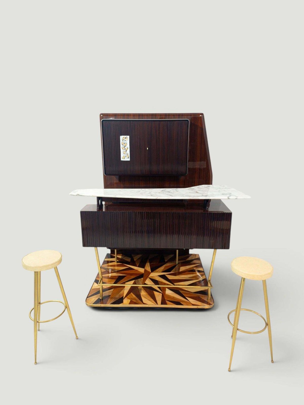 Italian Midcentury Sideboard Or Cabinet Bar Attributed To Osvaldo Borsani 1940s photo 23321.0