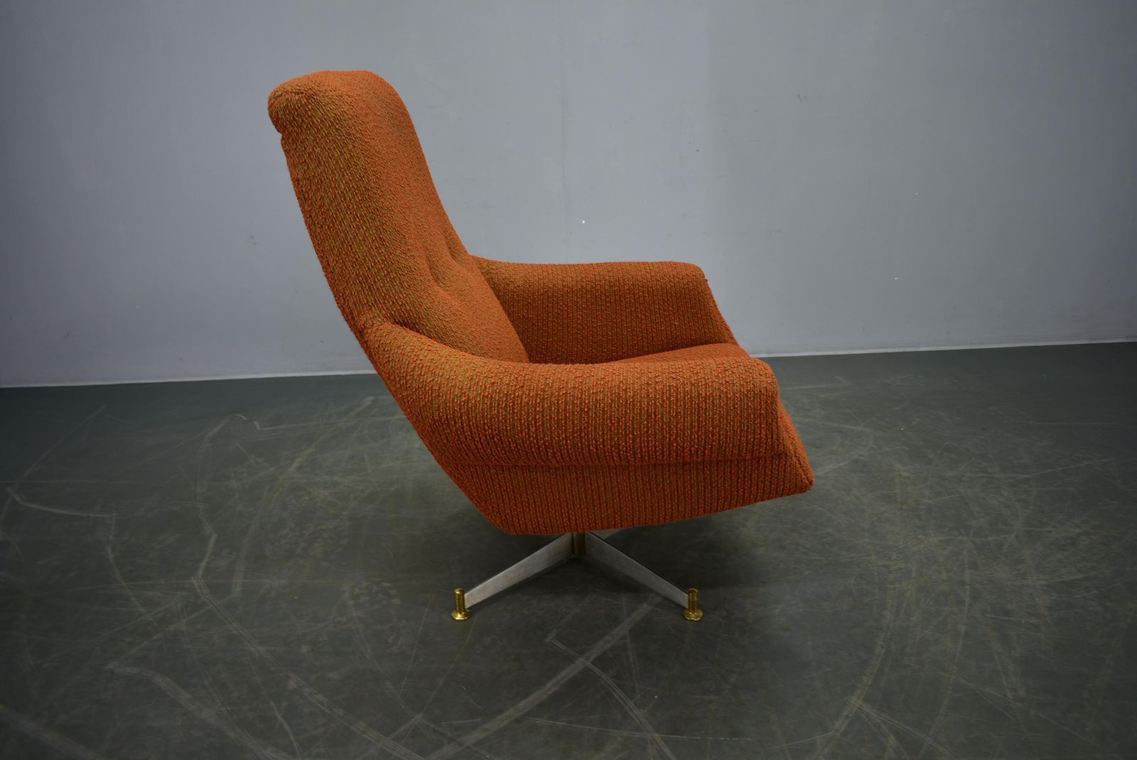 686.0 Fauteuil pivotant mid-century, Italie, 1969 photo