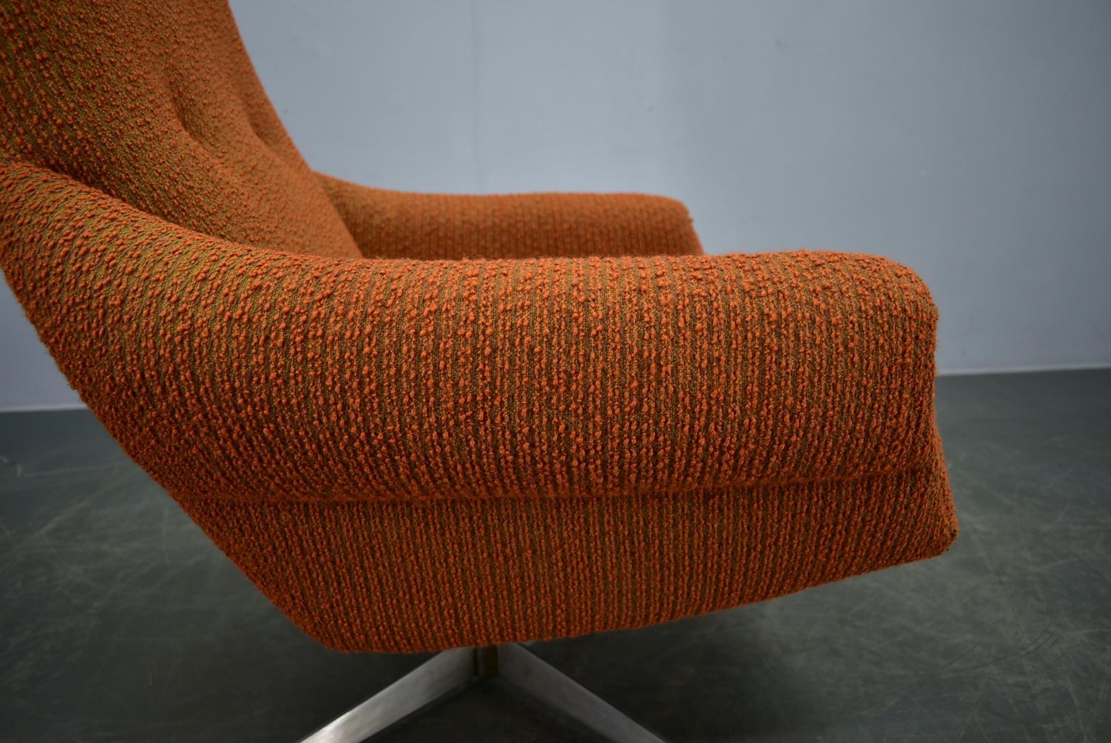 photo buy Mid Century Swivel Chair, Italian, 1969s