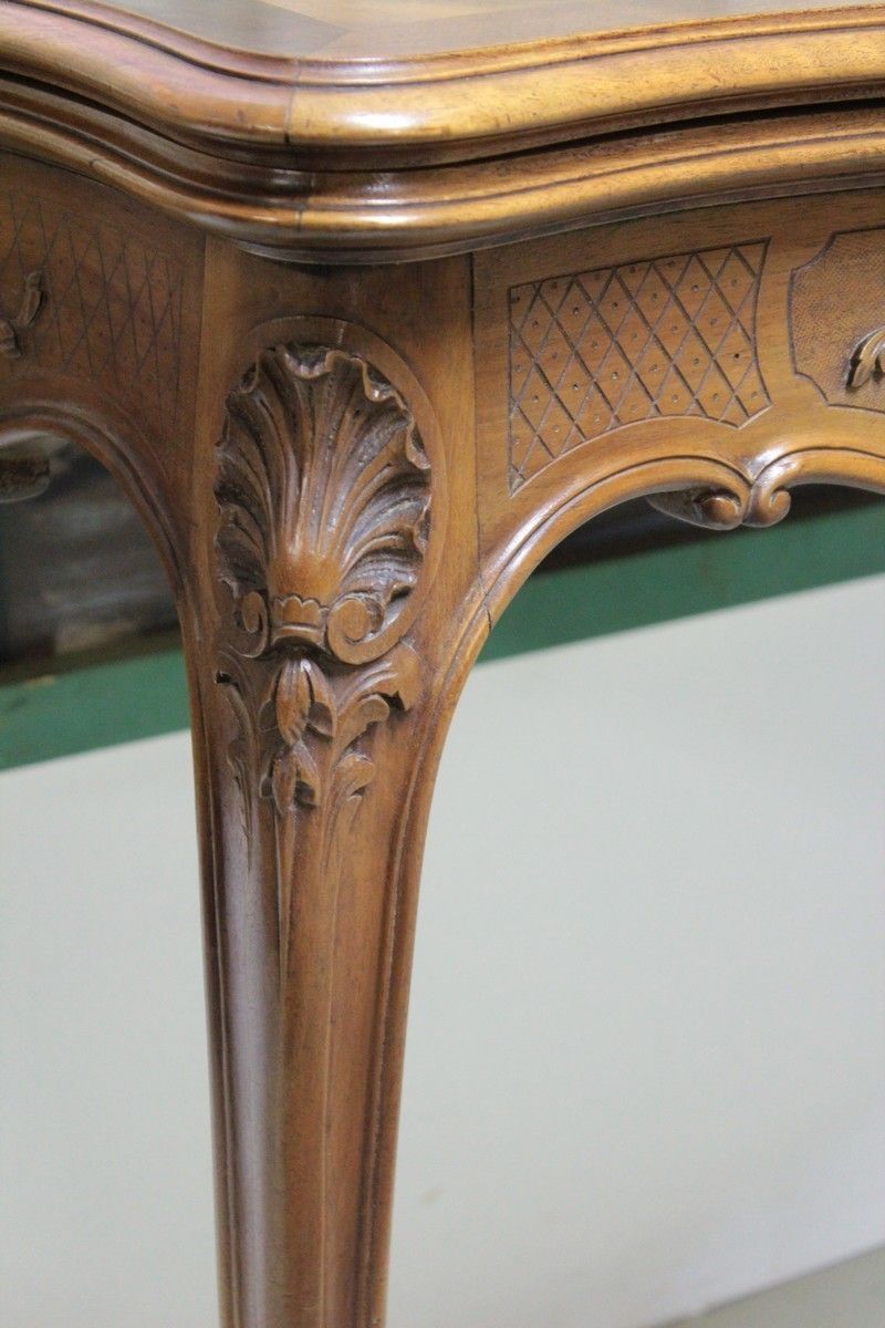 photo furniture Table Louis XV Games Walnut 20th