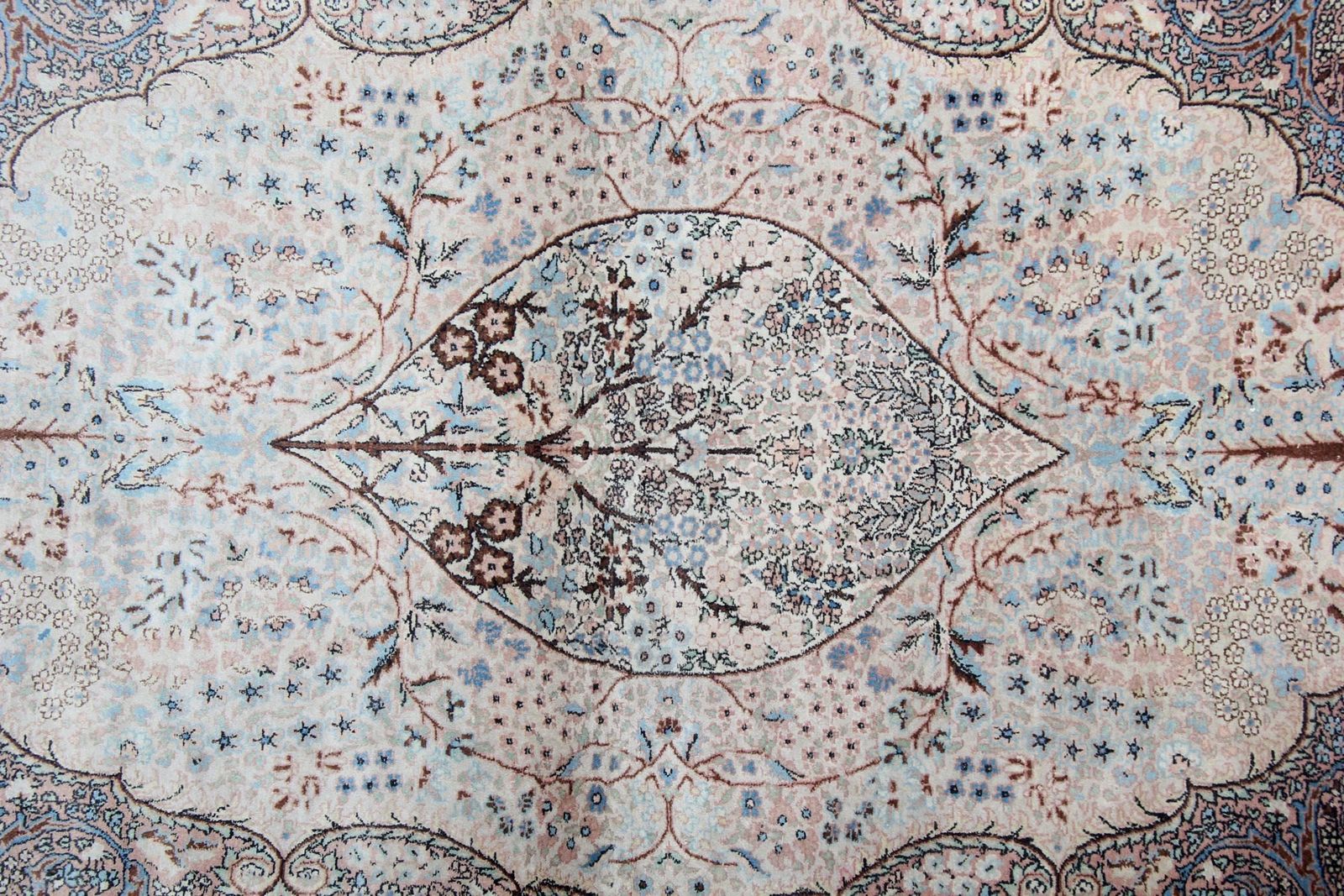 Ivoor vintage vloerkleden, handgeknoopt wollen tapijt met bloemmotief voor woonkamer photo furniture