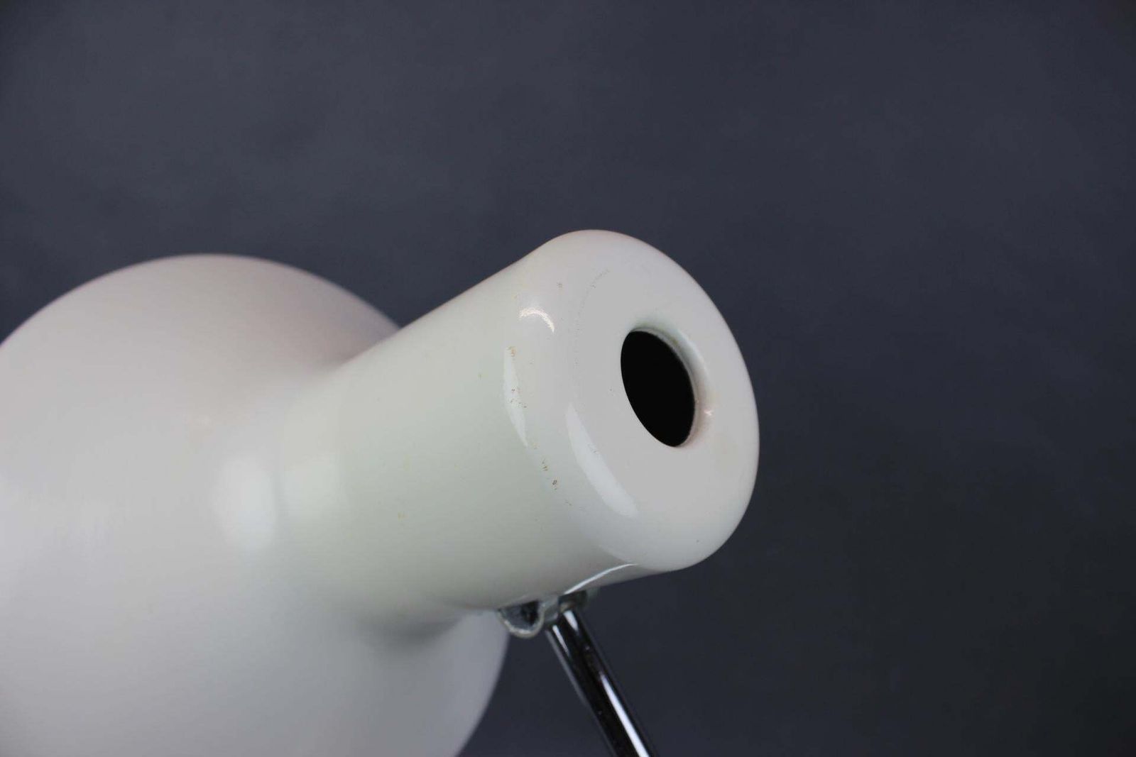 1970s German Space Age Adjustable Desk Lamp In White Metal And Chrome photo vinterior
