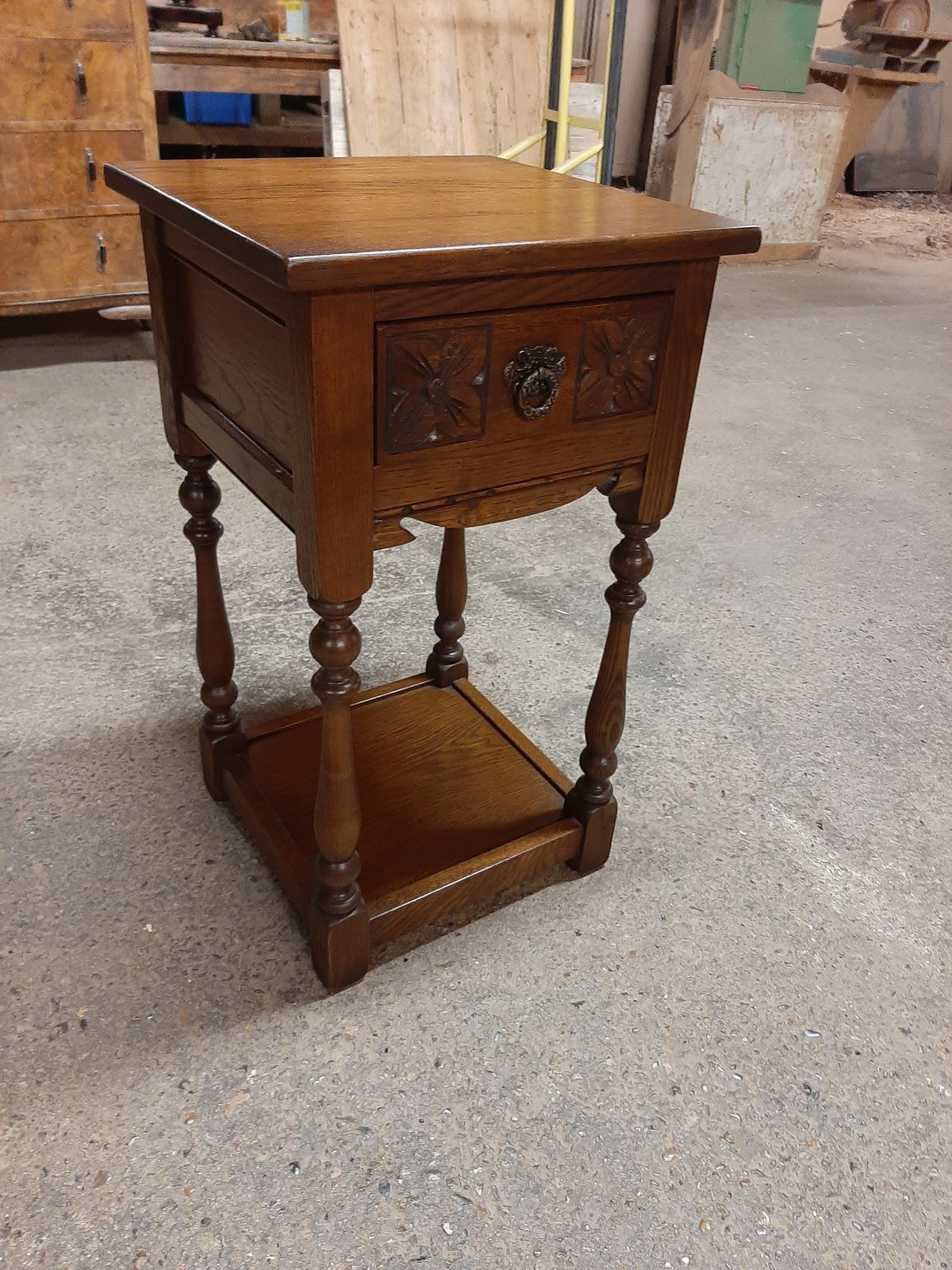 Lovely Vintage Wood Bros Oak Bedside Table In Very Good Condition photo 185.0
