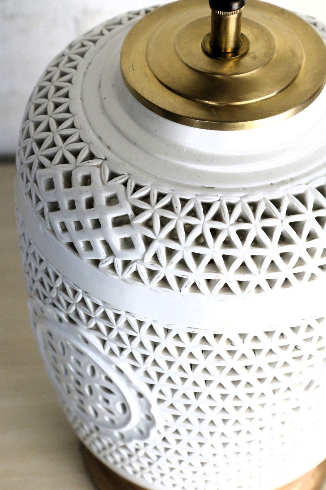 Table Lamp Oriental Blanc De Chine Reticulated Chinese Ceramic Lamp 20th C. photo buy