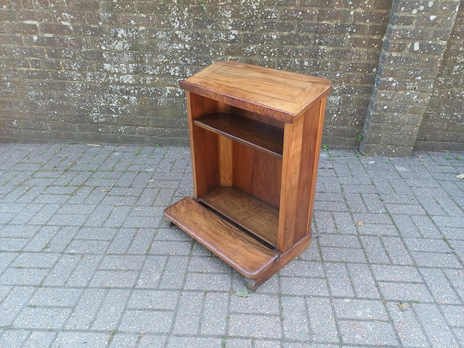 Art Deco Walnut Lectern Podium Quirky Menu Stand Host Station Shop Display Restaurant Reception Vintage Tv Theatre Prop Free Hand Delivery