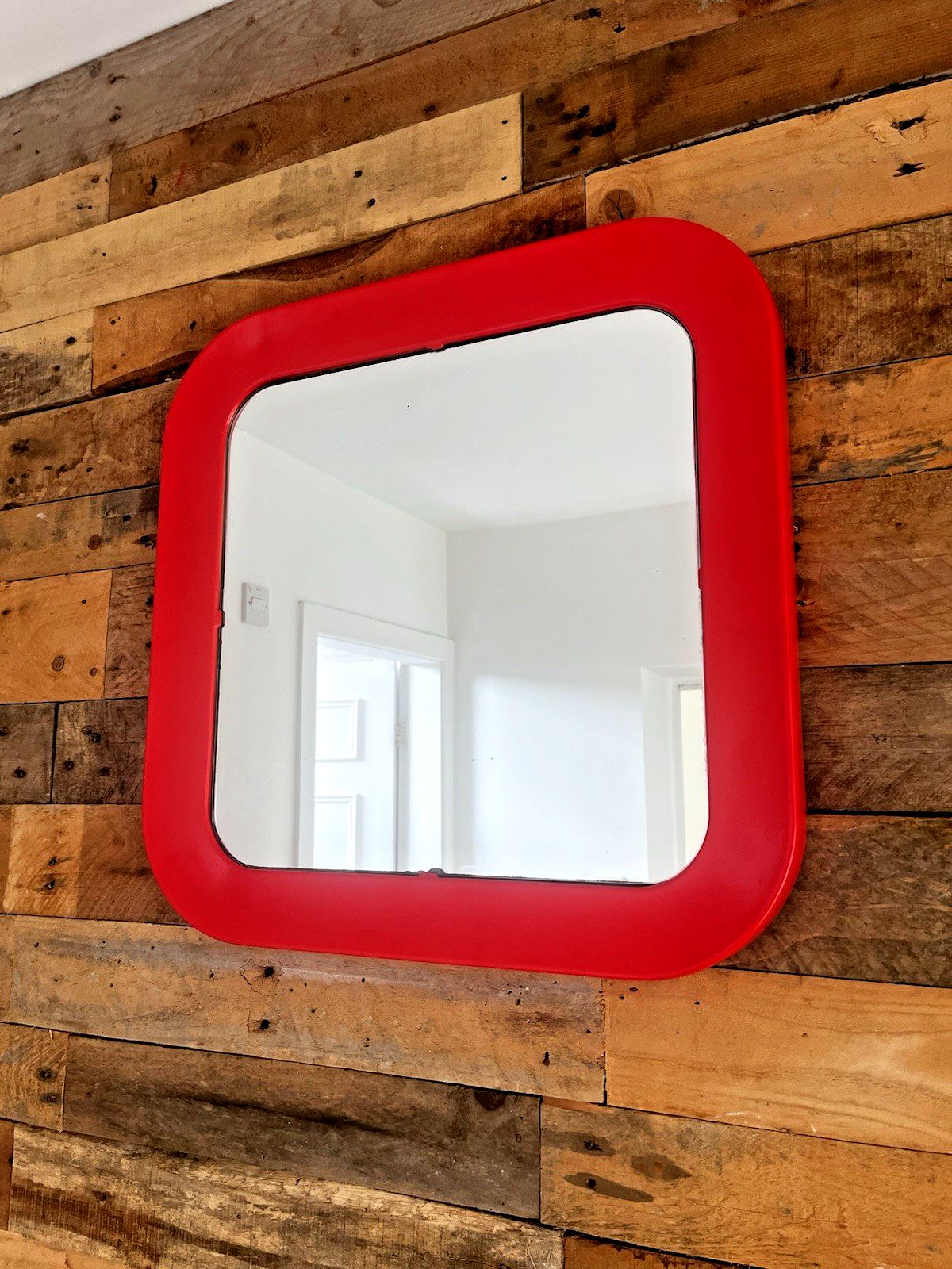 photo vintage Mid Century 60's Space Age Red Pop Art Wall Mirror Habitat Conran Italian Style