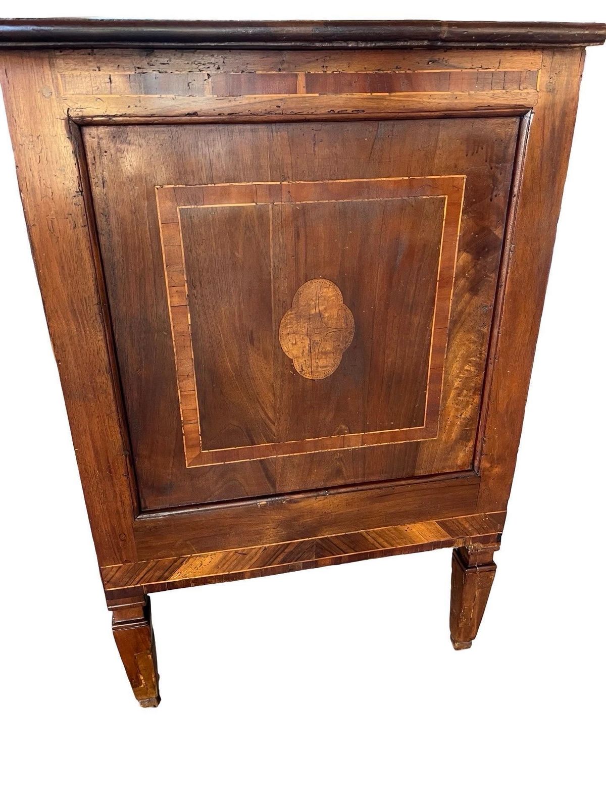 Italian Neoclassical Louis XVI Commode With Inlaid Veneer photo vinterior