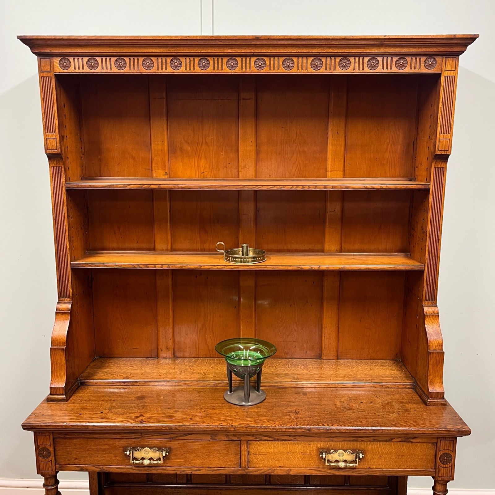 photo vinterior 19th Century Oak Dresser, 1800s