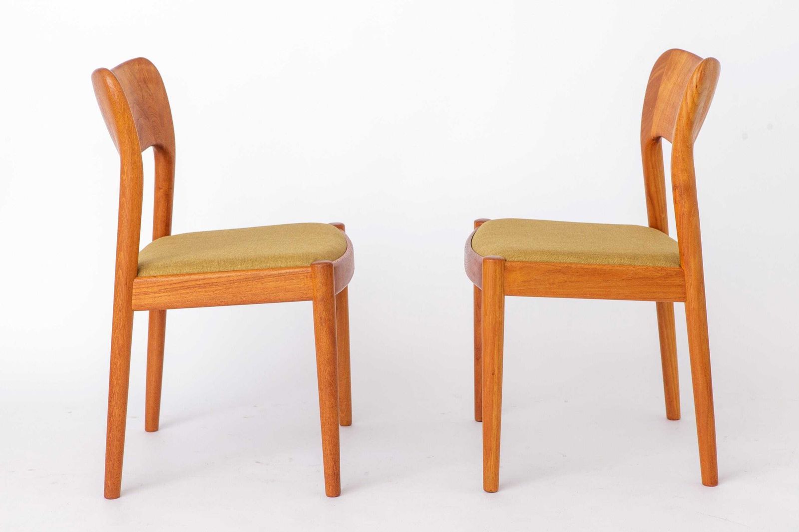 Set Of 8 Niels Koefoed “Ole” Dining Chairs Danish Teak 1970s Mid Century Modern Restored Chairs photo vinterior