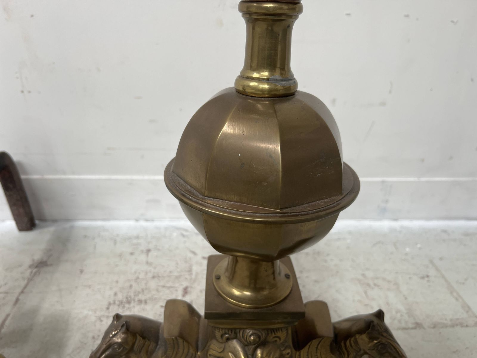 photo vinterior Important Pair Of 20th Century Brass Log Andirons