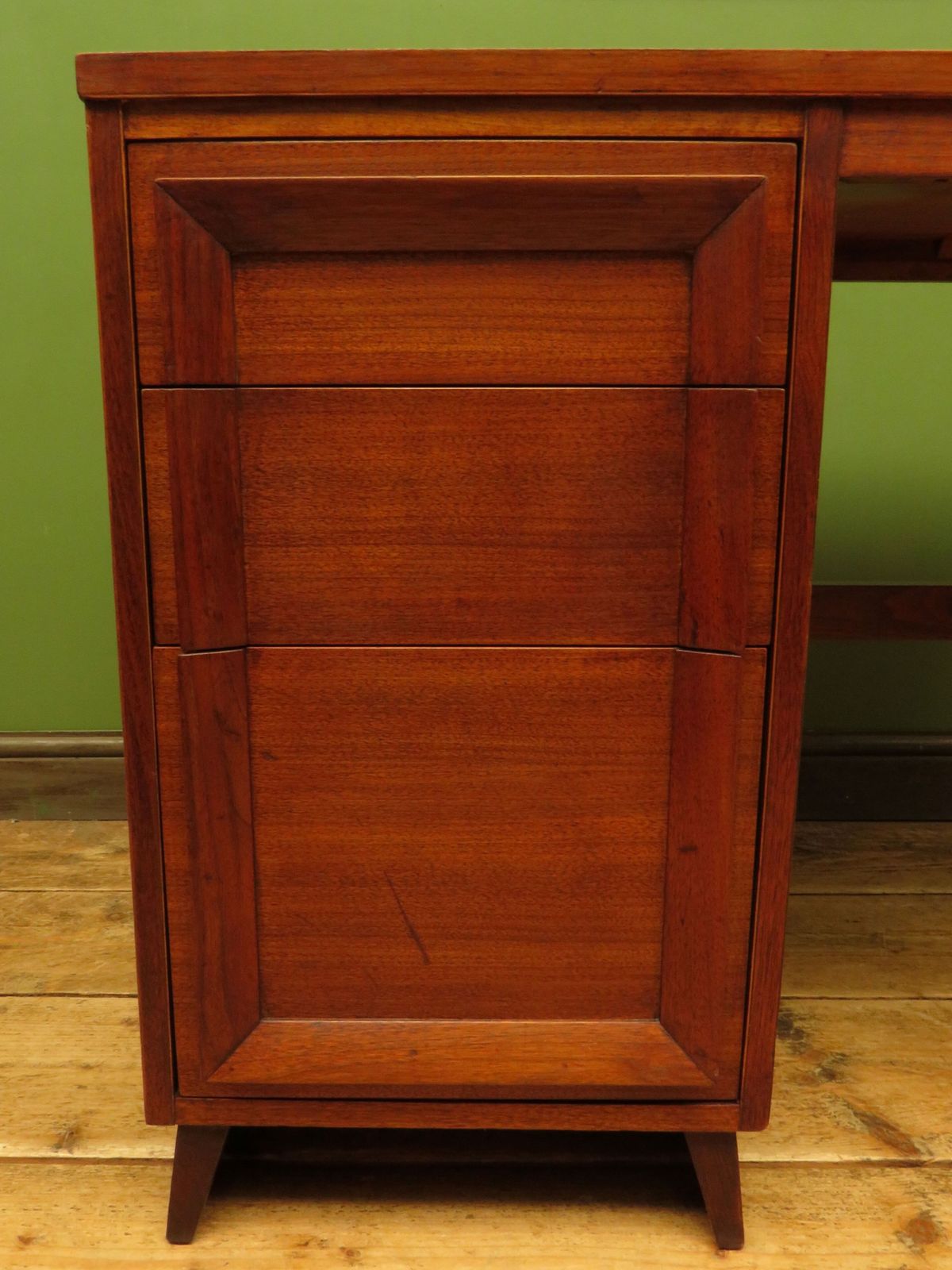 Mid Century Modern Desk By H.L.Hubbell Of Michigan photo buy