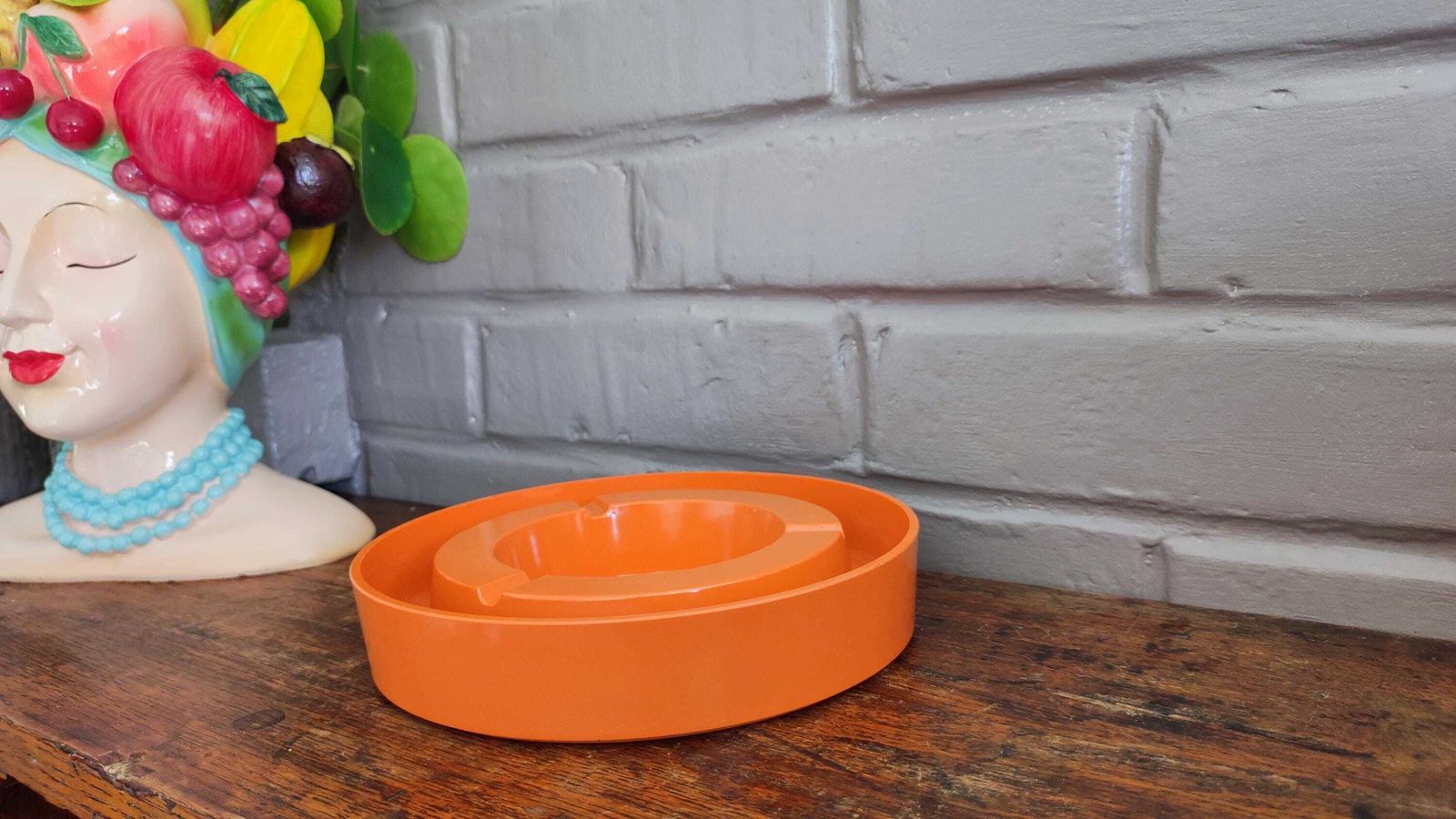 Vintage Italiaanse Oranje Melamine Asbak Mebel Design, jaren 1970 photo furniture