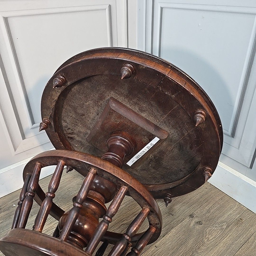 photo vintage Antique Victorian Occasional Table Round Torchere Plant Stand Wine Lamp Wooden
