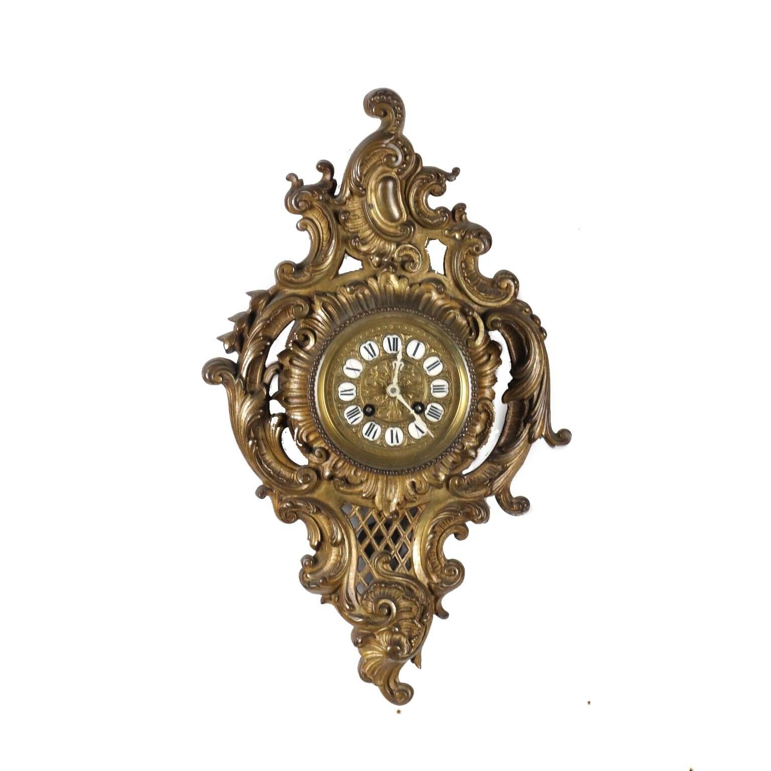 Horloge murale de style rococo en bronze doré, Italie, XIXe siècle