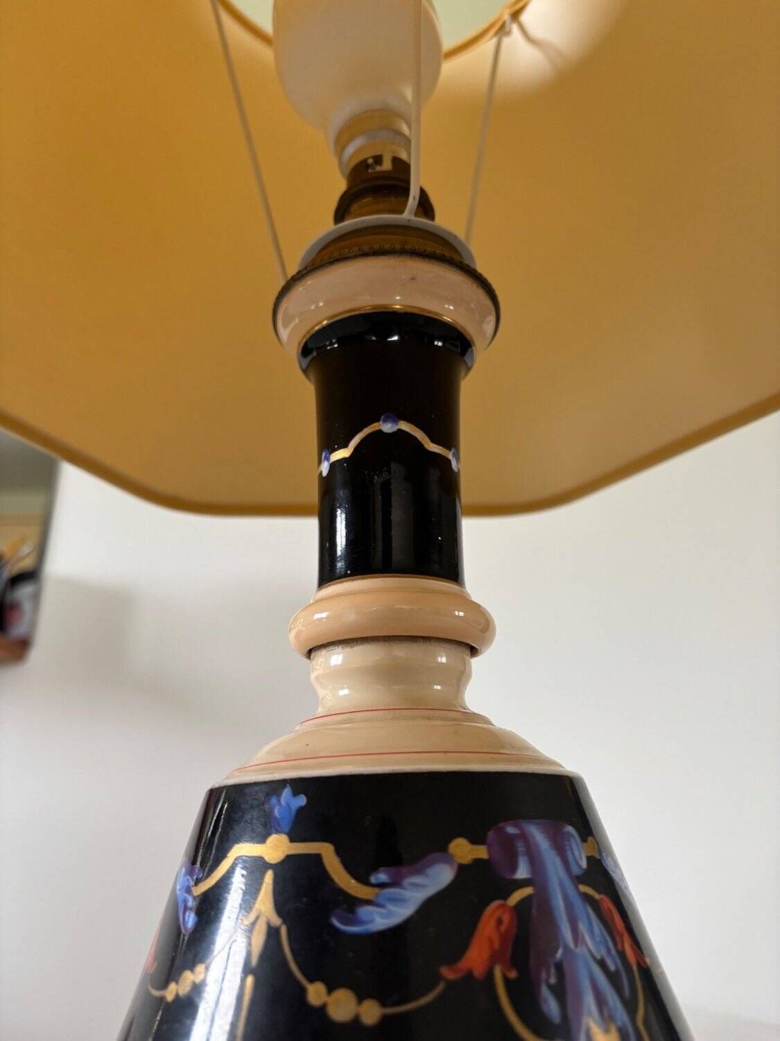 photo for sale Art Deco Table Lamp In Glazed And Gilded Porcelain, 20th Century