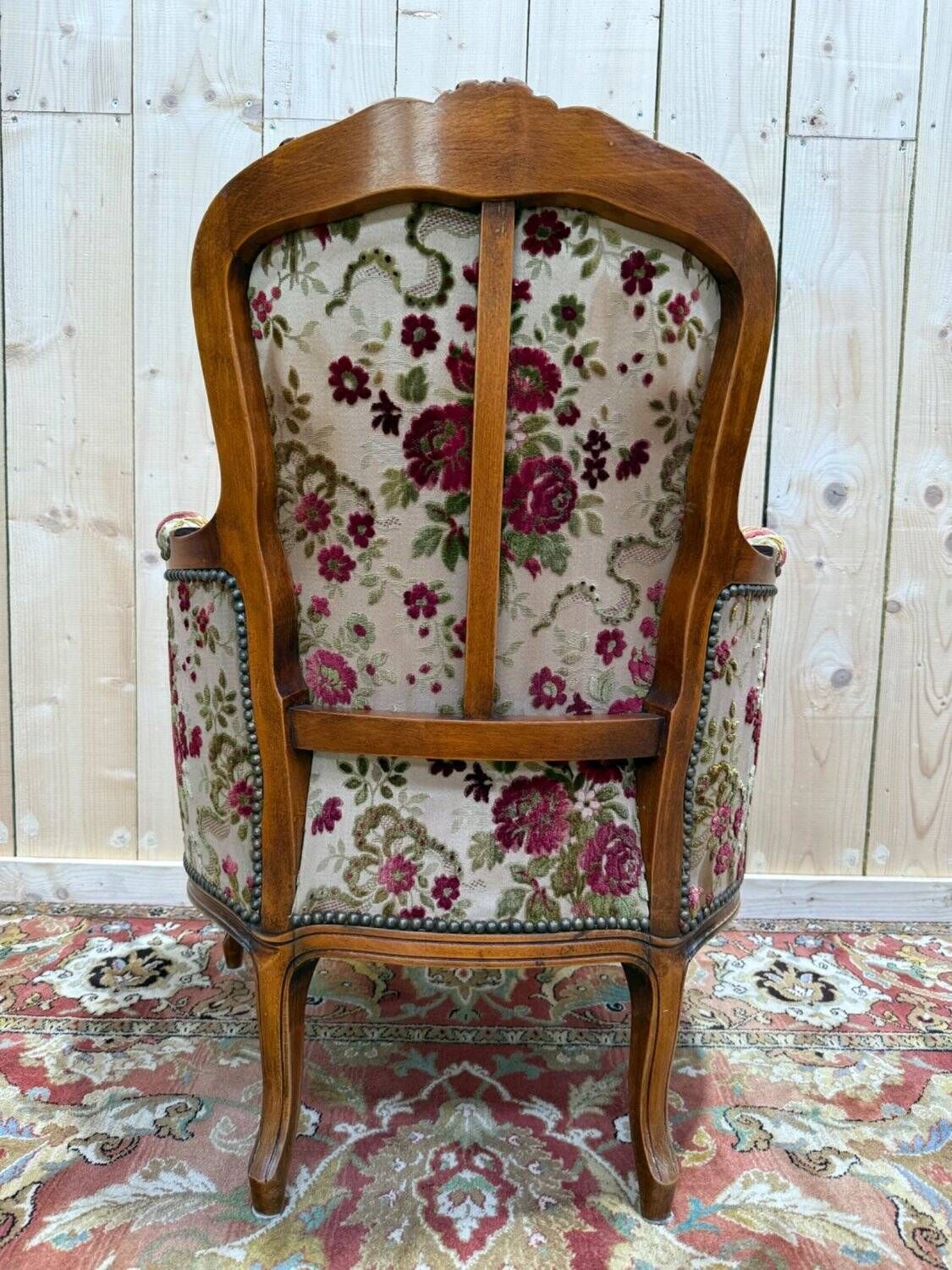 Elegant Louis XV Style Bergère In Cherry Wood And Floral Velvet. photo 346.0
