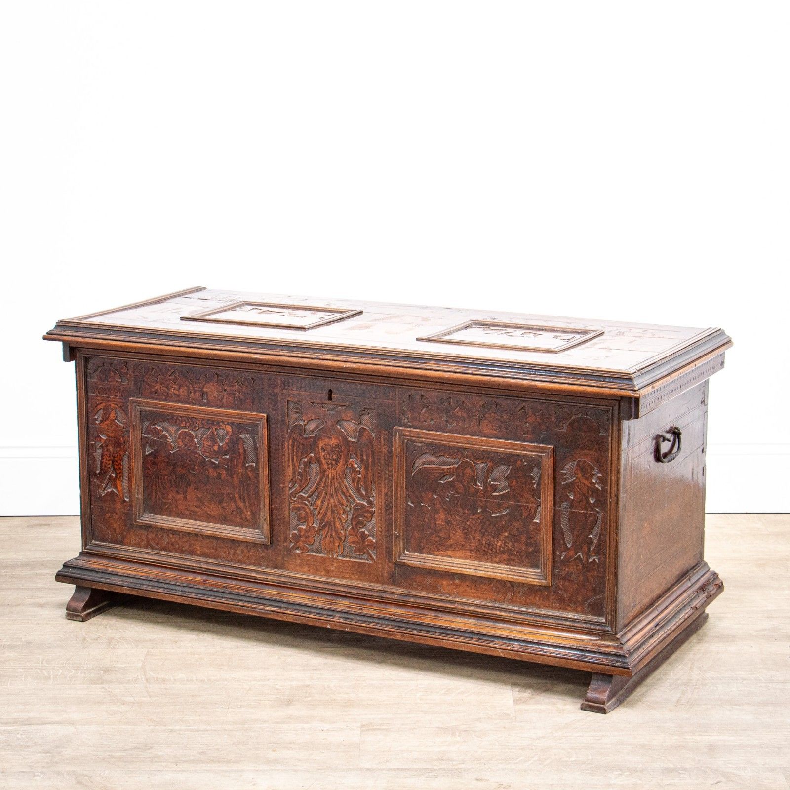 16th Century Walnut Pokerwork Coffer Or Marriage Chest photo vinterior
