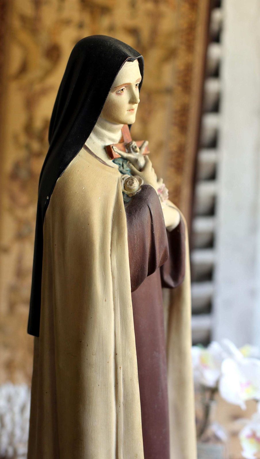 222.0 Huge French Antique Chalkware Saint Teresa Large Polychrome Sainte Therese Statue photo