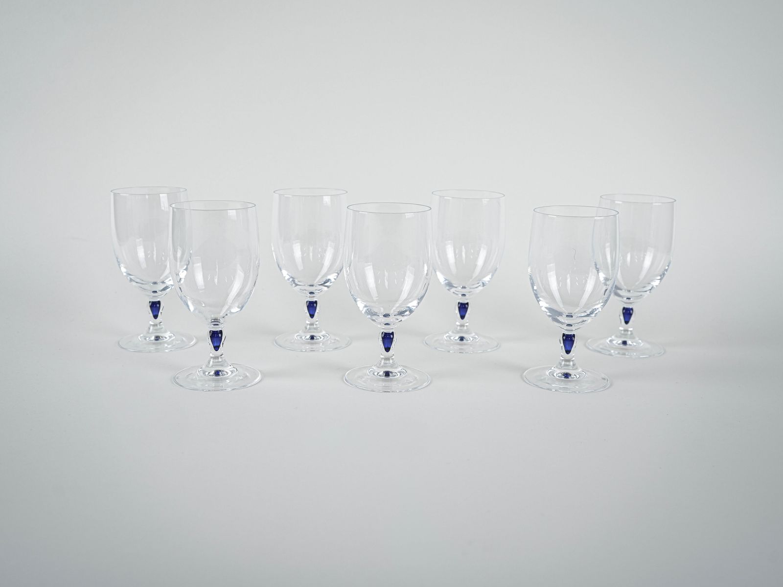 Set Venise Saphir glazen, Frans design, jaren 1970, geproduceerd door Cristal d'Arques photo 329.0