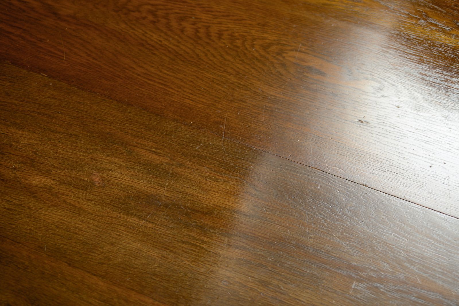 350.0 Small Oak Wind Out Extending Dining Table With Barley Twist Legs   140 Cm photo