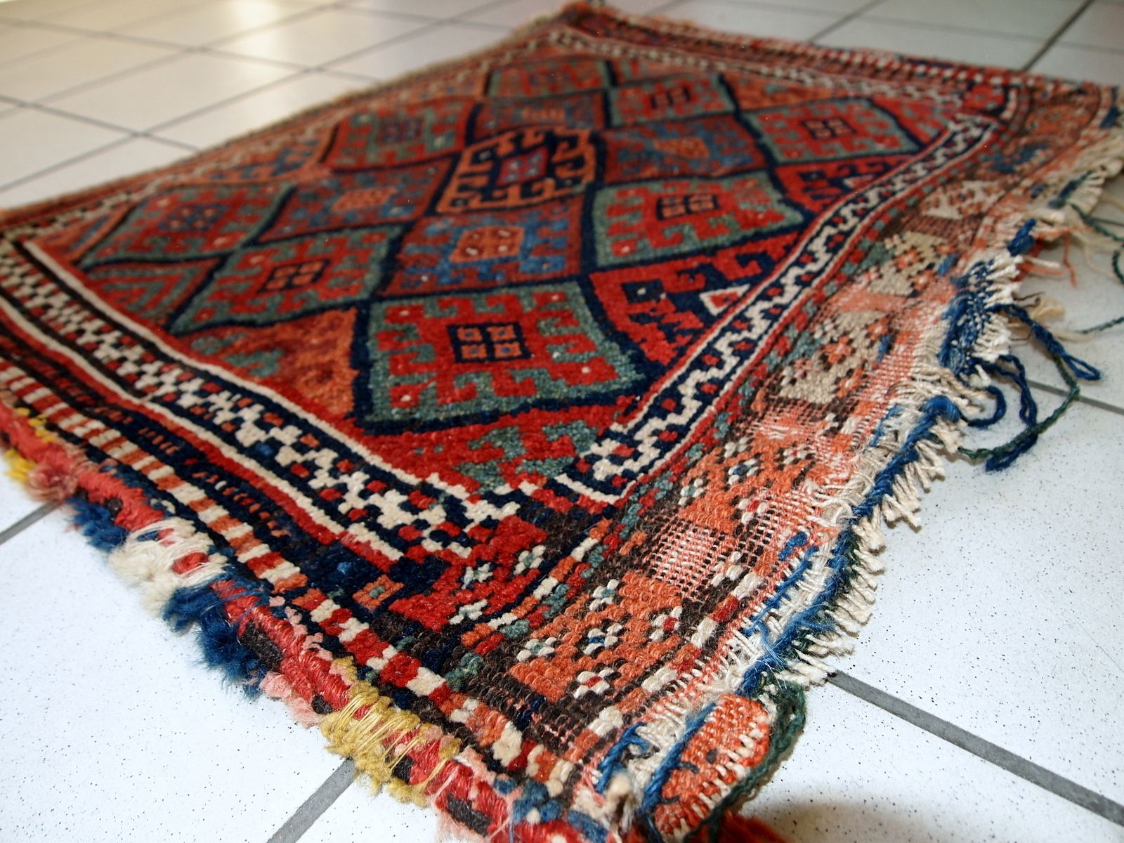 photo furniture Sac tribal d'époque fait main, motif en losanges - 56 × 73 cm - années 1880
