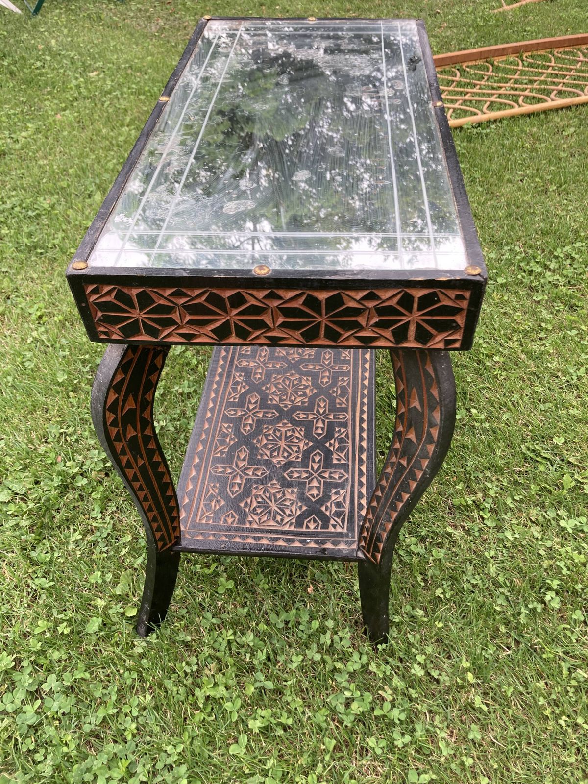 Carved Wooden Quadrupedal Pedestal Table photo furniture