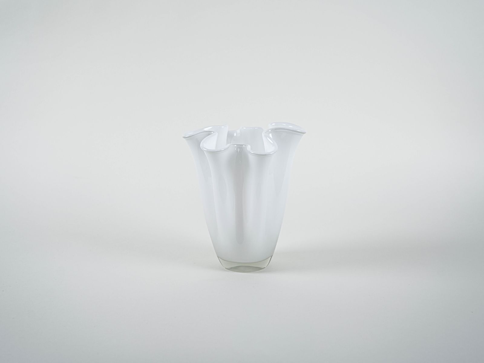 Vase en verre, design danois, années 1970, fabriqué au Danemark photo for sale