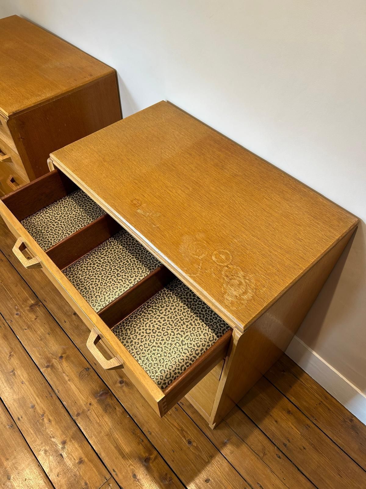 photo vintage Pair Of Vintage G Plan Chest Of Drawers   4 Drawer Mid Century E Gomme