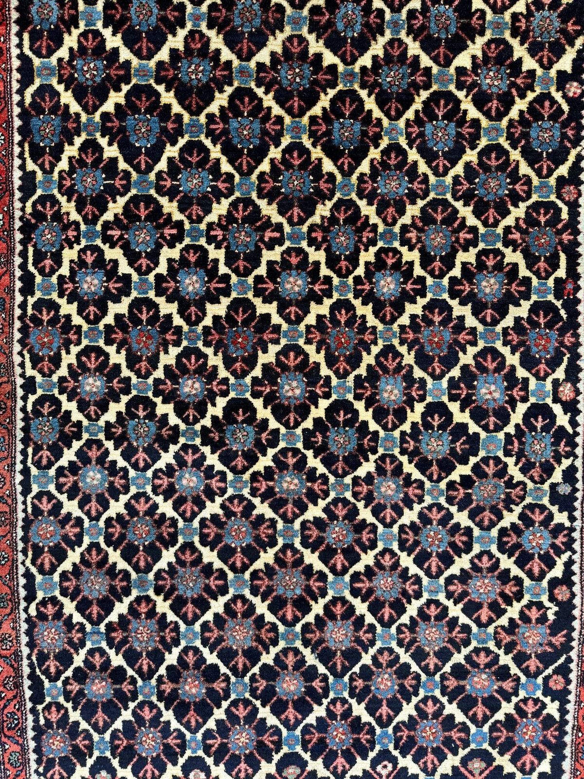 photo buy Antiek Hamadan tapijt 1,96 m x 1,43 m