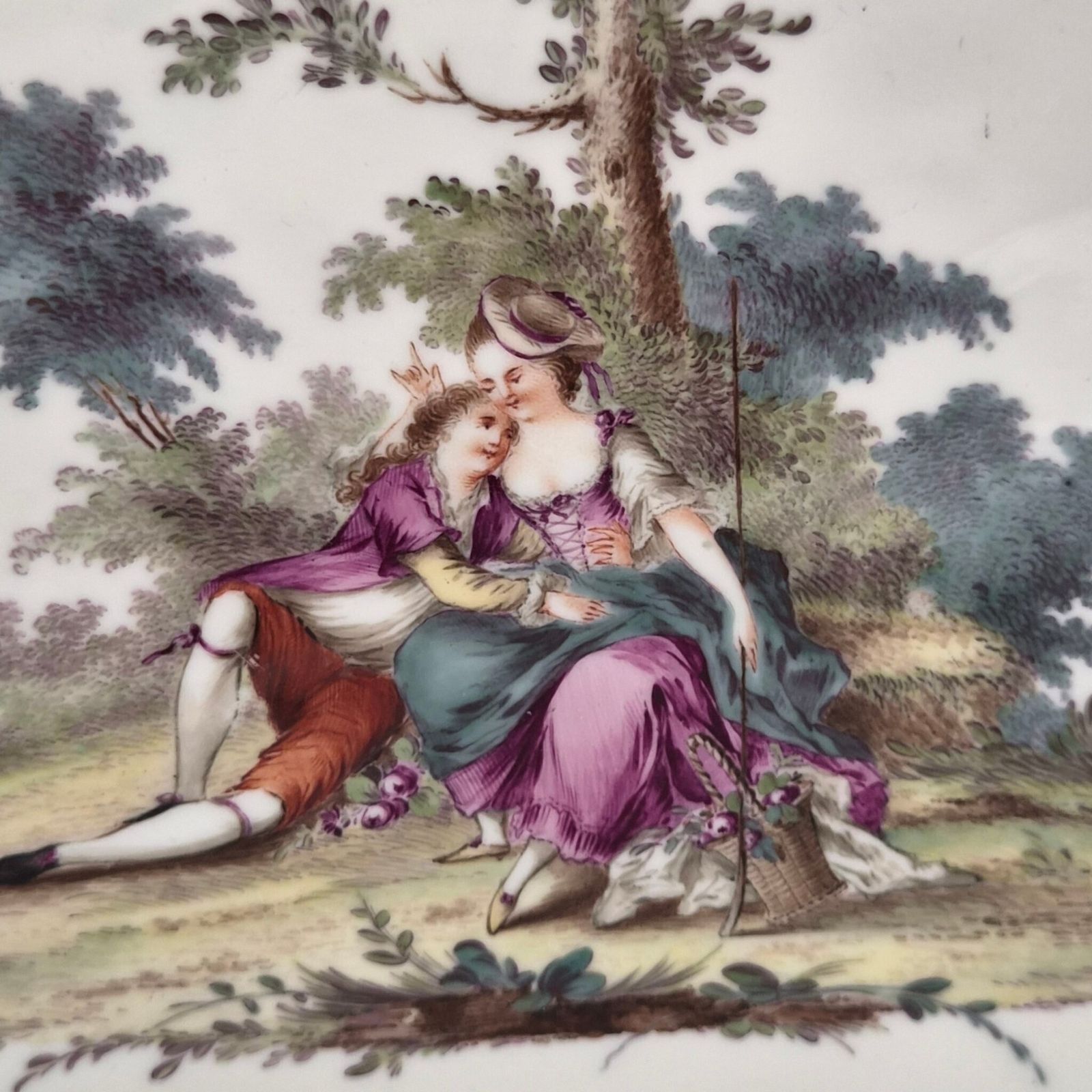 18e-eeuws Marseille porseleinen dienblad toegeschreven aan Joseph Gaspard Robert photo furniture