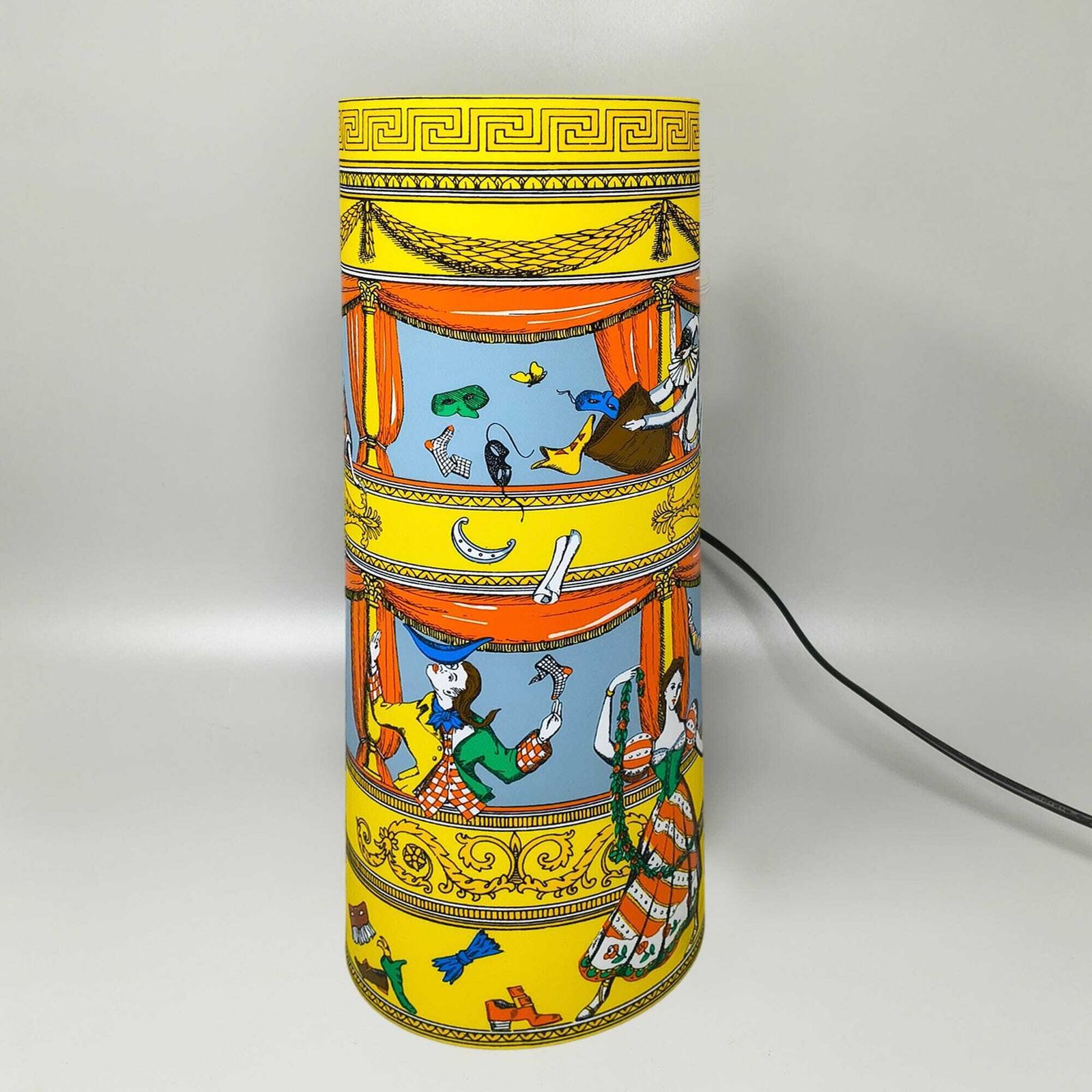 1990s Gorgeous "Commedia Dell'arte" Table Lamp By Piero Fornasetti For Antonangeli. photo vintage