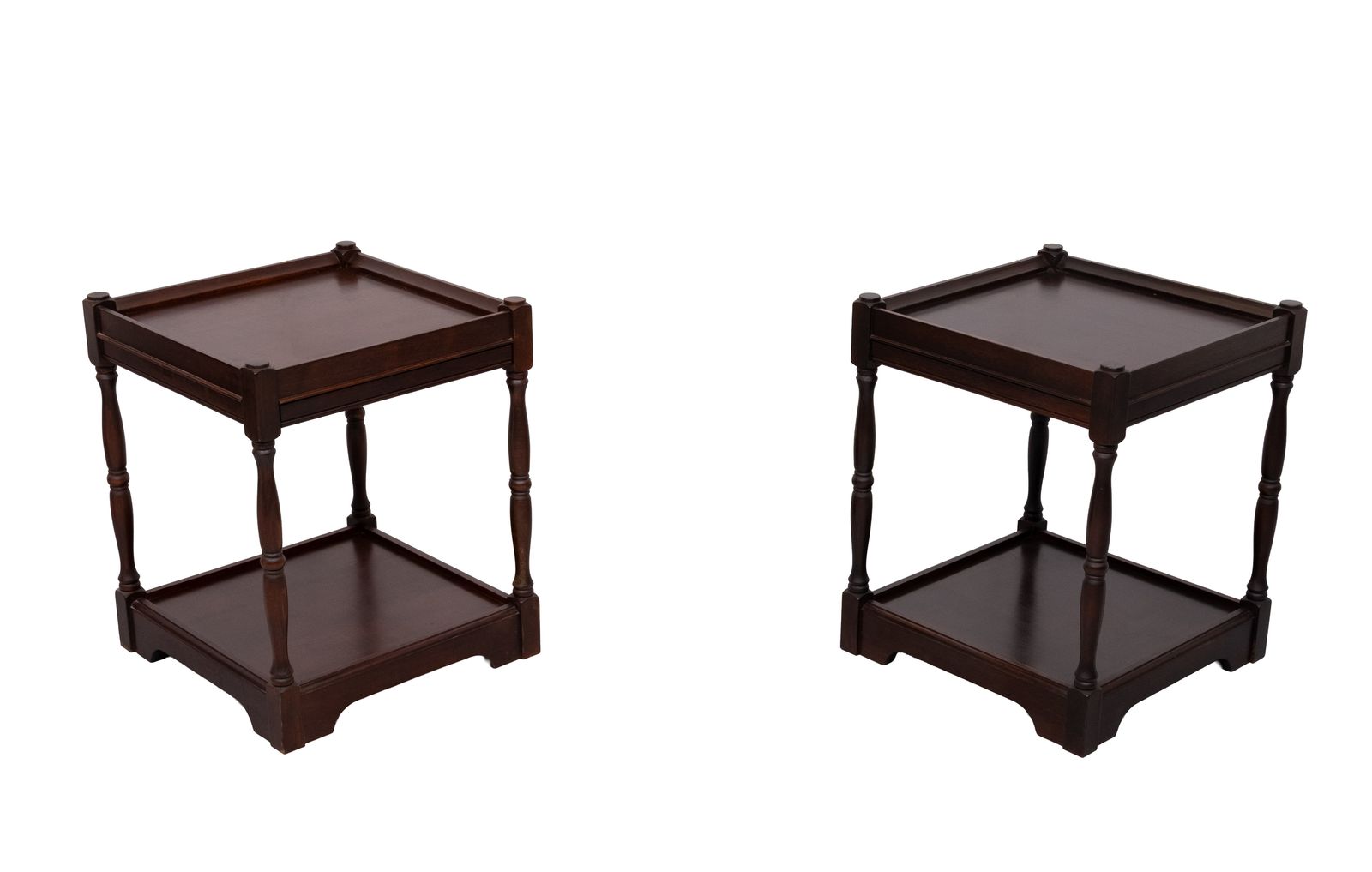 photo furniture Set nachtkastjes / bijzettafels in Georgische stijl, massief mahonie. Engeland