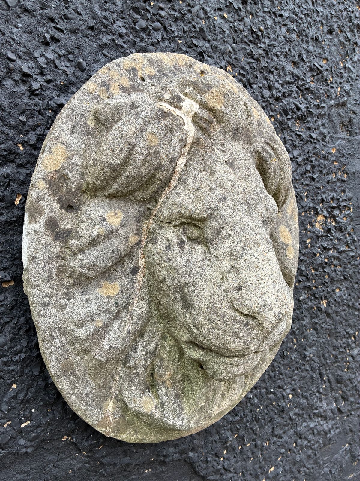 Pair Of Vintage Stone Lion Head Wall Plaques Garden Wall Decor photo 220.0