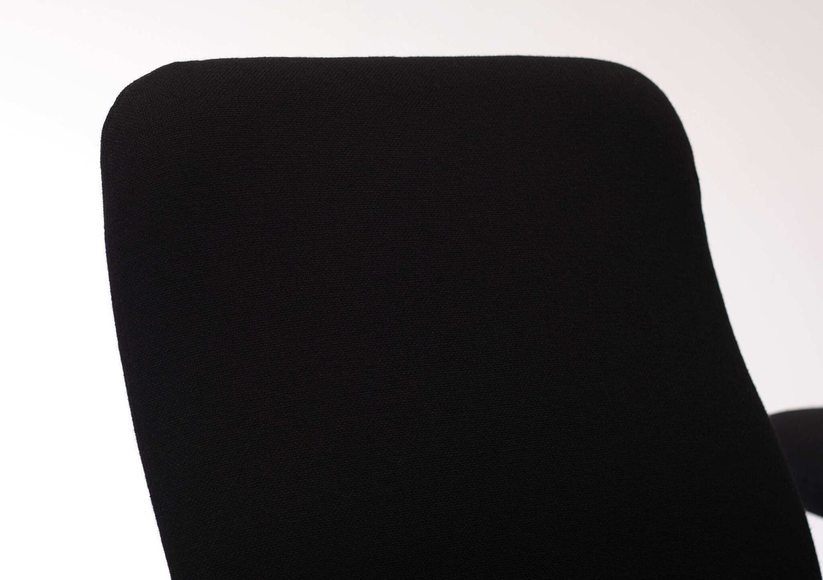 F780 Concorde Lounge Chairs By Pierre Paulin For Artifort In New Upholstery photo buy