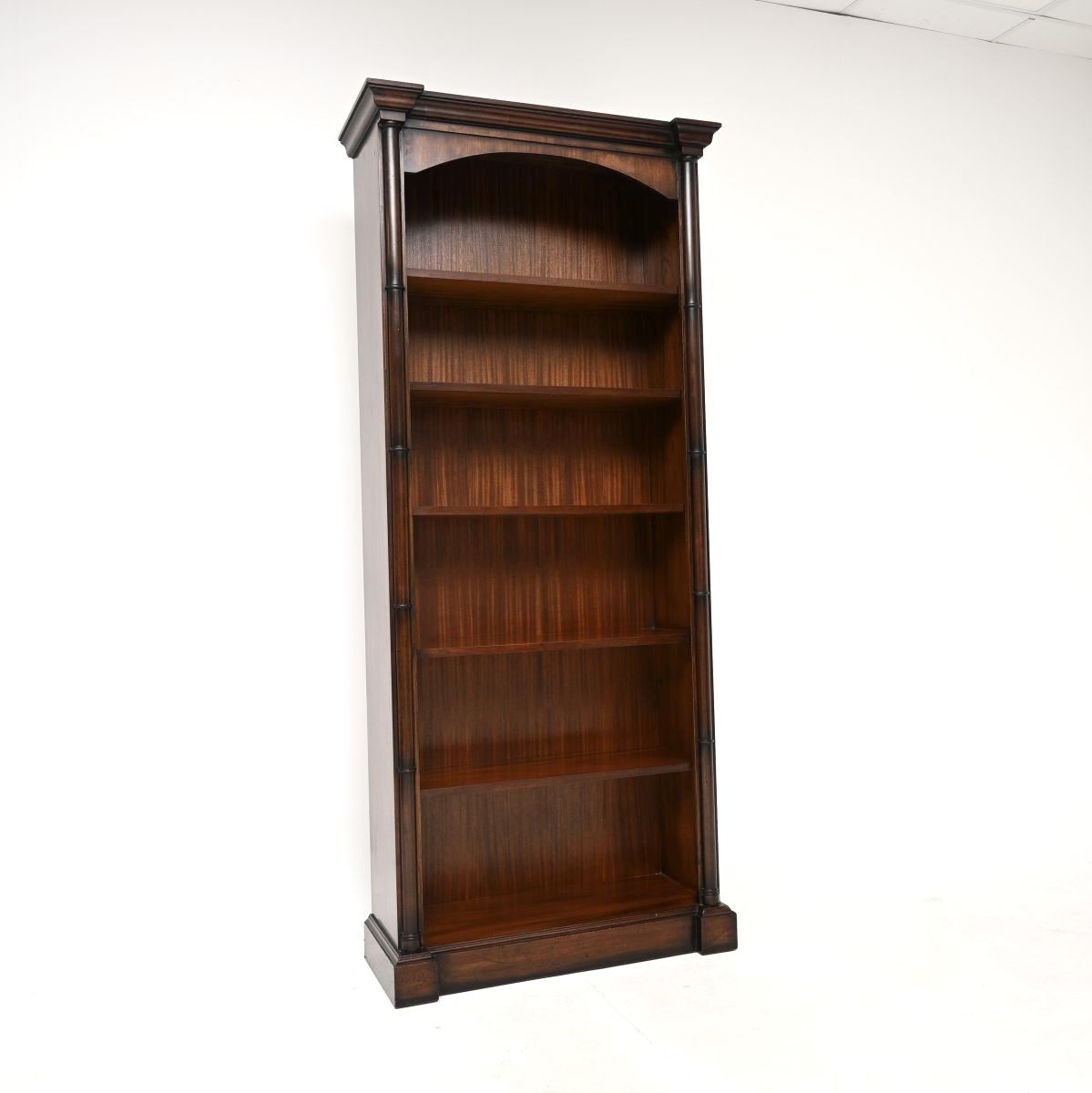 photo furniture Antique Georgian Style Mahogany Open Bookcase