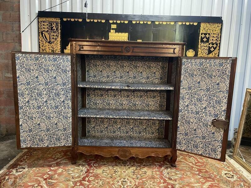 Louis XV Period Bassette Wardrobe photo vinterior
