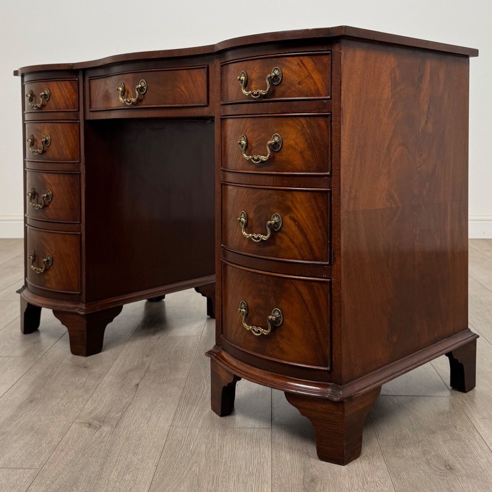 Antique 20th Century Serpentine Kneehole Desk In Mahogany ( Af 5798 ) photo furniture
