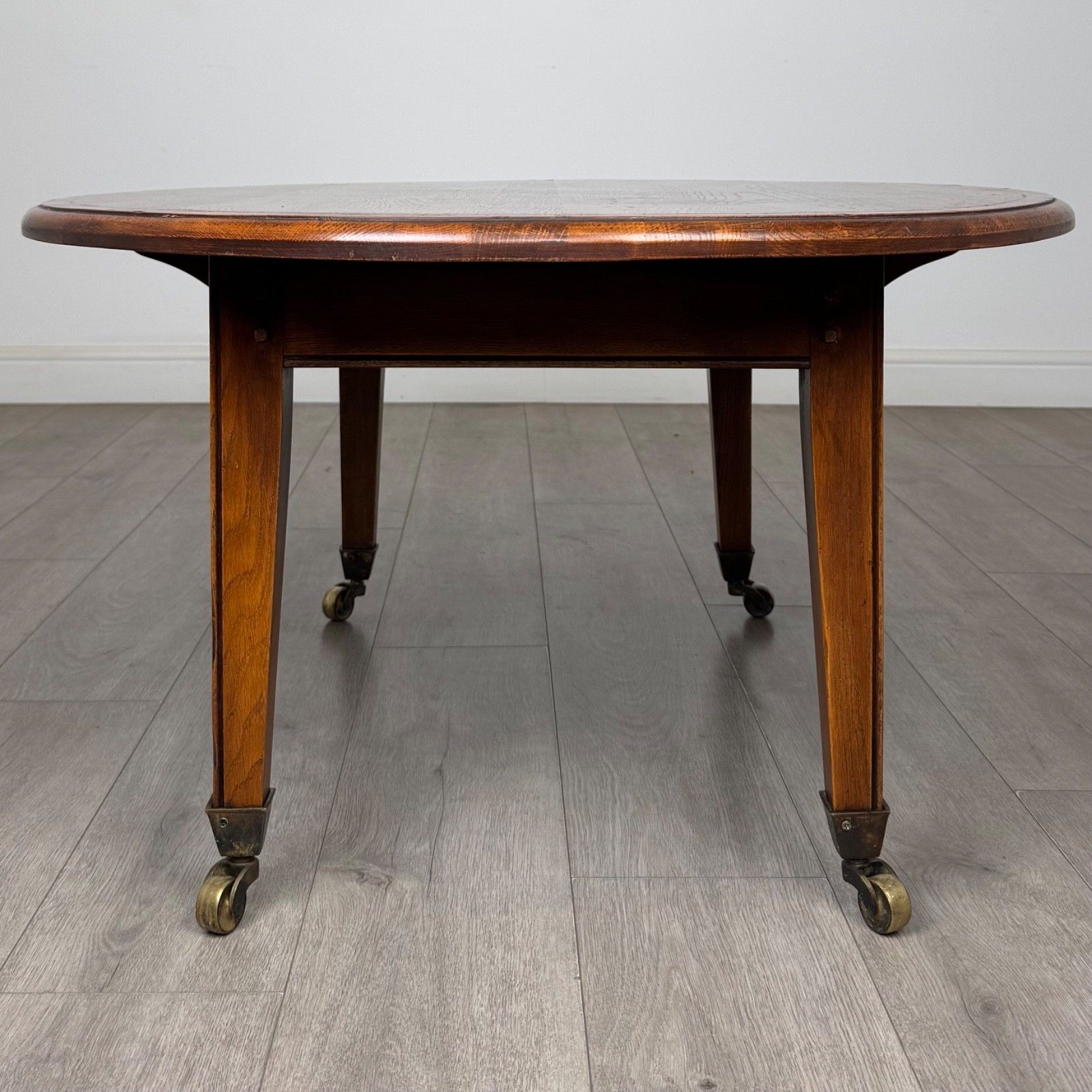 Vintage 20th Century Oval Coffee Table In Oak ( Af 5767 ) photo for sale